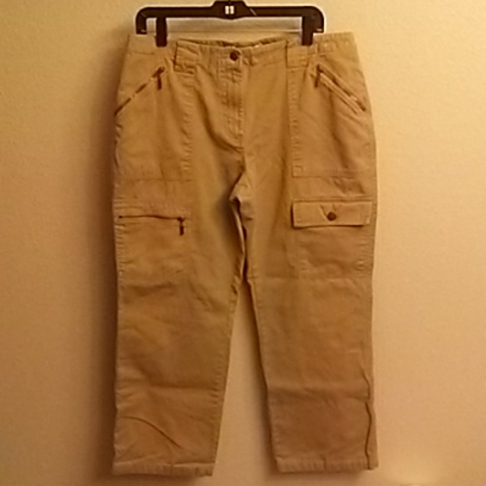 Faded Glory Woman's Tan Capri Jeans 14